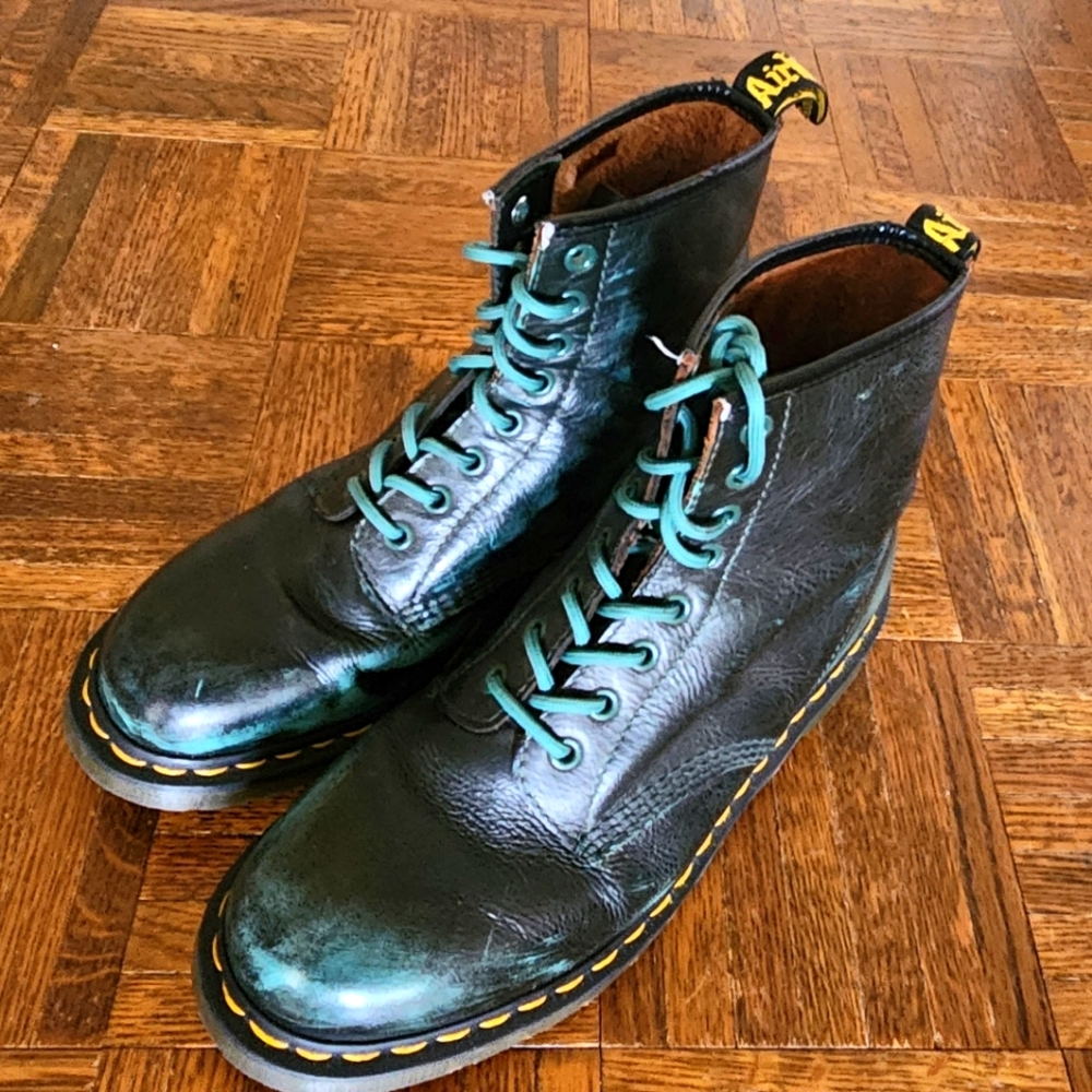 Made in Asia Doc Marten boot